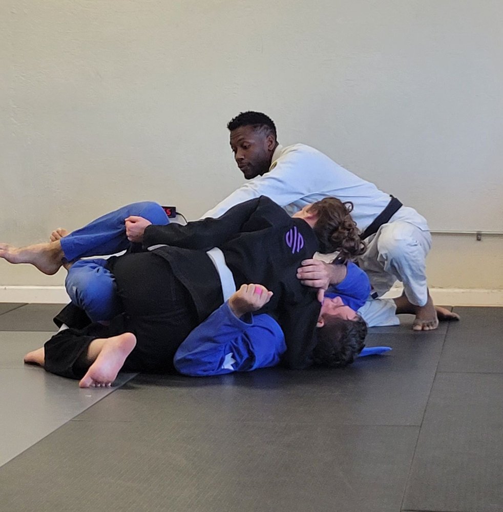 Dominat10n Jiu Jitsu Logo