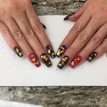 Divine Nail Bar - Nail Salons Near Me - Dallas, Texas