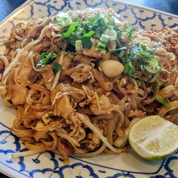TomYumKung Thai Cafe - Pad Thai Chicken - Thai Near Me - Carrollton, Texas