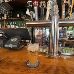 Jamo's Pub - Front bar