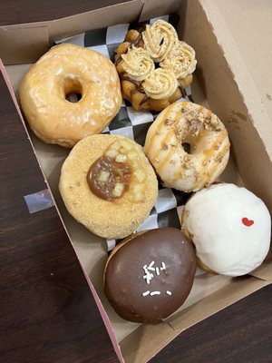 Glam Doll Donuts by null