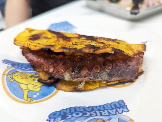 Mariscos El Submarino by null