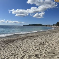 Playa d'en Bossa - Beach views from my rented lounger and umbrella