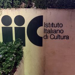 Italian Cultural Institute of LA - IIC entrance