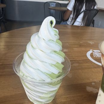 Meccha Matcha - Vanilla matcha soft serve - Desserts Near Me - Artesia, California Meccha Matcha - Vanilla matcha soft serve - Desserts Near Me - Artesia, California