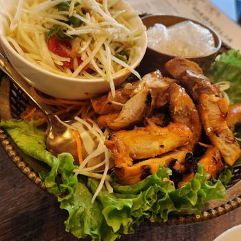 Sisters Thai - Som Tum Set - Thai Near Me - Potomac, Maryland