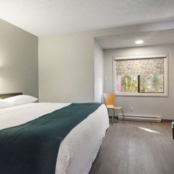 Motel 6 - M KingQueenBed - Hotels Near Me - Saanichton, British Columbia Motel 6 - M KingQueenBed - Hotels Near Me - Saanichton, British Columbia