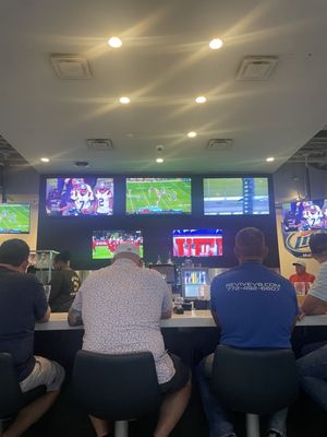 Buffalo Wild Wings by null