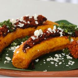 H504 Honduran Cuisine - PLATANO CON FRIJOLES