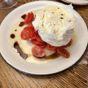 Tapeo - Buffalo Burrata - Tapas Bars Near Me - Barcelona, B Tapeo - Buffalo Burrata - Tapas Bars Near Me - Barcelona, B