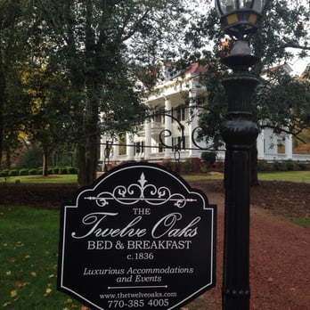 Twelve Oaks Bed and Breakfast - Bed & Breakfast Near Me - Covington, Georgia Twelve Oaks Bed and Breakfast - Bed & Breakfast Near Me - Covington, Georgia