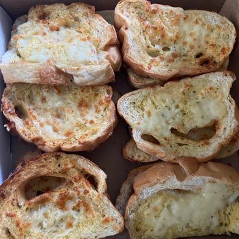 Matty's Pizzeria - Garlic cheese Bread - Pizza Near Me - Wilson, New York