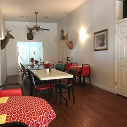 4 Way BBQ - Interior