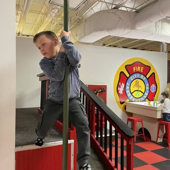 Hands On Childrens Museum - Fire station pole - Children's Museums Near Me - Jacksonville, Florida Hands On Childrens Museum - Fire station pole - Children's Museums Near Me - Jacksonville, Florida