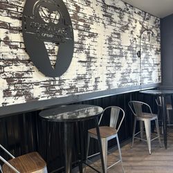 Coosa Cafe & Creamery - Tables