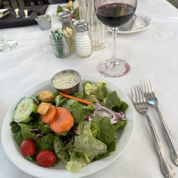 Shenandoah At the Arbor - Salad fresh and Crisp. - Southern Near Me - Los Alamitos, California