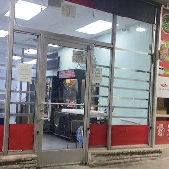 Big's Laundromat - thats how visible the hours are to the average person - Laundromat Near Me - San Antonio, Texas