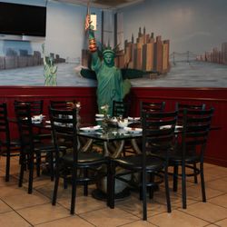 Joe's Pasta-N-Pizza - Dining Room