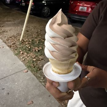 Cindy's Soft Serve - Small twist - Ice Cream & Frozen Yogurt Near Me - Elkridge, Maryland