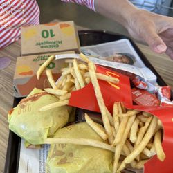 McDonald's - Received our order after less than 5 minutes!