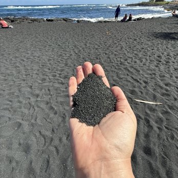 Punalu'u Black Sand Beach - Beaches Near Me - Pahala, Hawaii Punalu'u Black Sand Beach - Beaches Near Me - Pahala, Hawaii