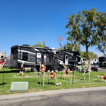 Emerald Desert RV Resort - Campgrounds Near Me - Palm Desert, California Emerald Desert RV Resort - Campgrounds Near Me - Palm Desert, California