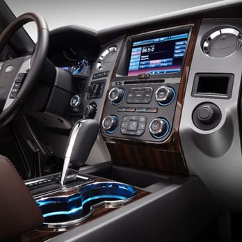 Ameri Lux Limo - Equipped with Navigation system and dual air control. - Limos Near Me