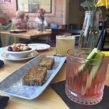 Caffeine's Midtown - Complementary banana bread - American Near Me - West Springfield, Massachusetts
