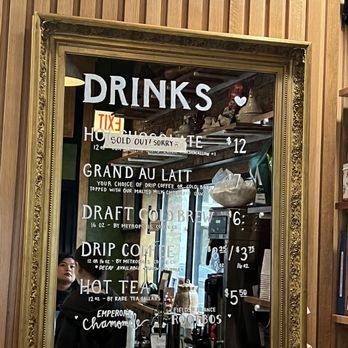 Mindy's Bakery - Desserts Near Me - Chicago, Illinois