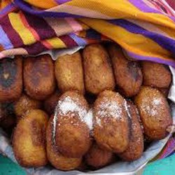 Panadería & Restaurante Guatemalteca Dennis - Rellenitos de plátano