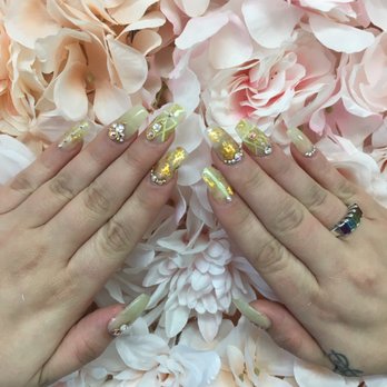 Lovely Lacquer Nails - Nail Salons Near Me - Easton, Pennsylvania