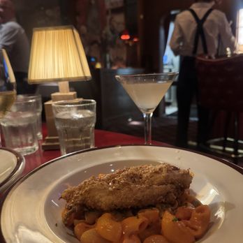Drake's Hollywood - Steakhouses Near Me - Houston, Texas