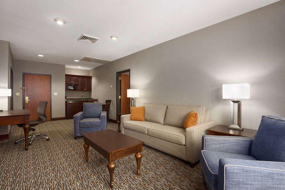 Wingate by Wyndham Sylvania/Toledo