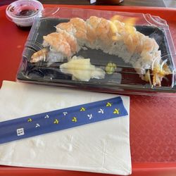 Shrimp lover roll and Thai iced tea