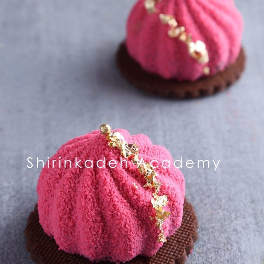 Shirinkadeh - Name: strawberry white chocolate Size:1 unite price: 4,50 $ - Cooking Classes Near Me Shirinkadeh - Name: strawberry white chocolate Size:1 unite price: 4,50 $ - Cooking Classes Near Me