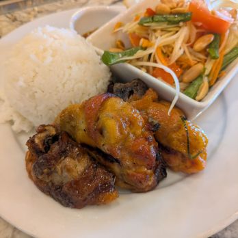 Weera Thai Kitchen - Chinatown - Thai Papaya Salad with BBQ Chicken~ - Thai Near Me - Las Vegas, Nevada Weera Thai Kitchen - Chinatown - Thai Papaya Salad with BBQ Chicken~ - Thai Near Me - Las Vegas, Nevada