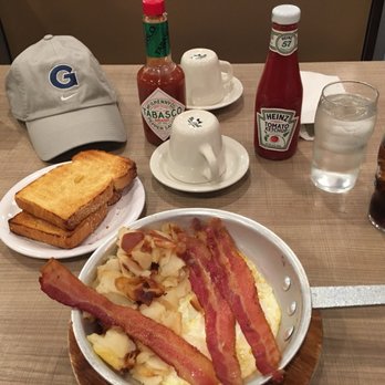 Lou Mitchell's - Breakfast & Brunch Near Me - Chicago, Illinois