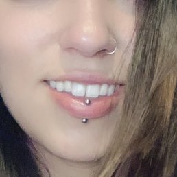 Up close vertical labret Up close vertical labret