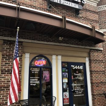 Namoli's NY Pizzeria - Pizza Near Me - Apex, North Carolina Namoli's NY Pizzeria - Pizza Near Me - Apex, North Carolina