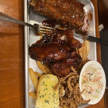 Dillon's Grill - Ribs & Wings with coleslaw, fries, and garlic bread. - American Near Me - Prineville, Oregon