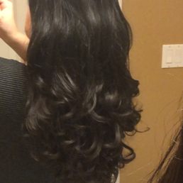 love my haircut and the blowout is on point. Thank you Halla love my haircut and the blowout is on point. Thank you Halla