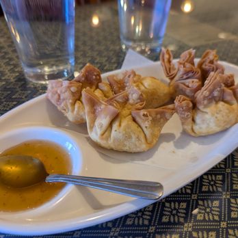 Pad Thai Restaurant - Crab rangoon appetizer - Thai Near Me - Mount Prospect, Illinois