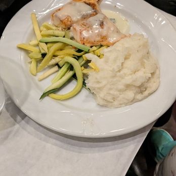 Ocean One Bar and Grille - Salmon with veggies - Bars Near Me - Las Vegas, Nevada Ocean One Bar and Grille - Salmon with veggies - Bars Near Me - Las Vegas, Nevada