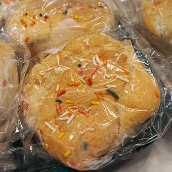 Golden Sponge - Rainbow sponge cake - Bakeries Near Me - Flushing, New York
