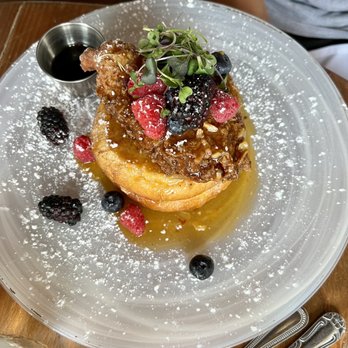 Waterdog Kitchen + Bar - Chicken and French toast - American Near Me - Warren, Rhode Island Waterdog Kitchen + Bar - Chicken and French toast - American Near Me - Warren, Rhode Island