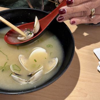 Waka Sakura - Miso with clamshells - Conveyor Belt Sushi Near Me - Gardena, California