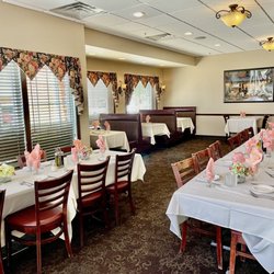 Bellini's Italian Cuisine - Dining room