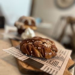 Runaway Luna Lifestyle - The cinnamon bun