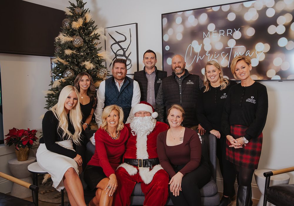 SANDI GENTRYRE/MAX LAKESHORE Updated October 2024 15 Photos 133