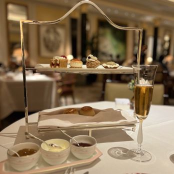 The Promenade - Cafes Near Me - London, XGL The Promenade - Cafes Near Me - London, XGL